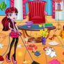 Draculaura Mansion Cleaning